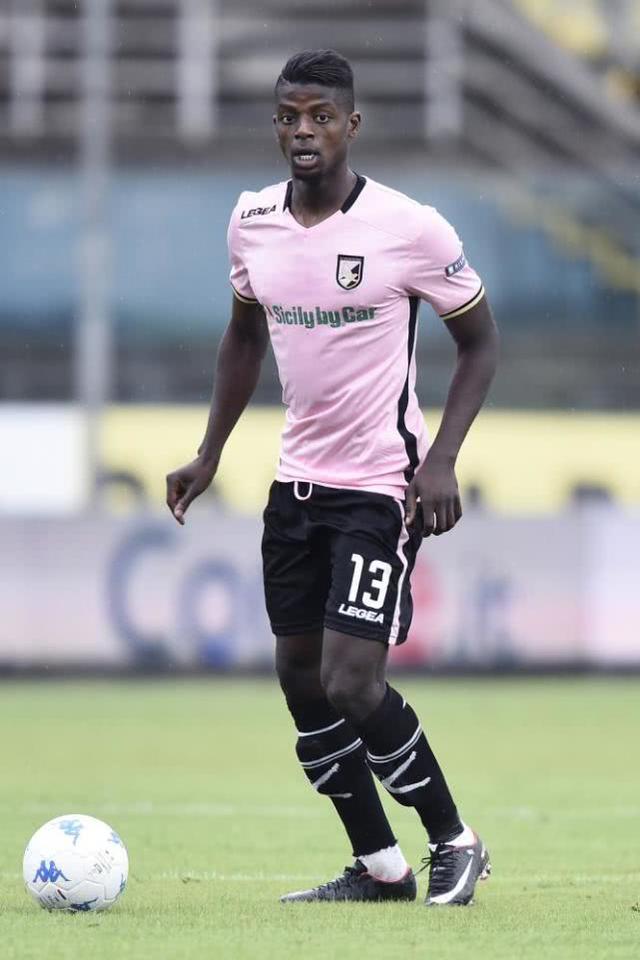 爱游戏-关于犹他爵士训练开放日；今夜绝杀压哨引欢呼；法甲在即；轮换策略成焦点的信息