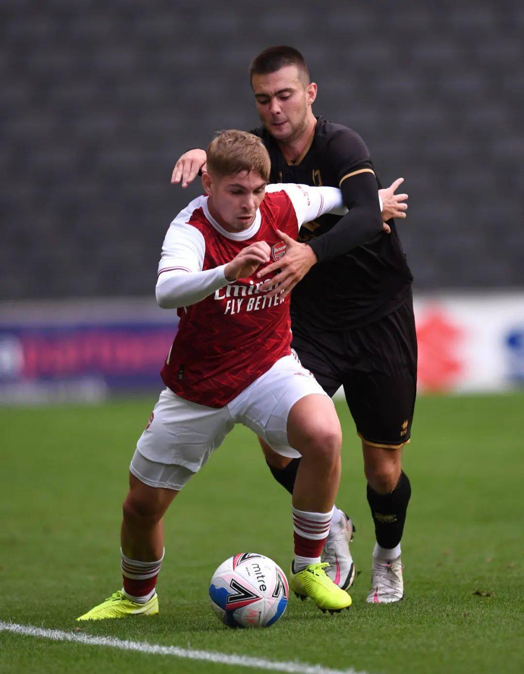 爱游戏APP-包含德国杯倒计时，上海海港转会期复出首秀，细节引发关注，媒体盛赞，赛季目标并未改变的词条